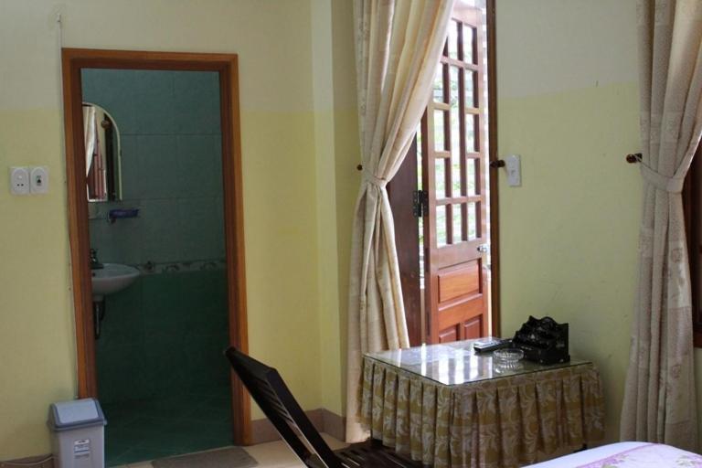 Phong Lan Guesthouse Hue Quarto foto