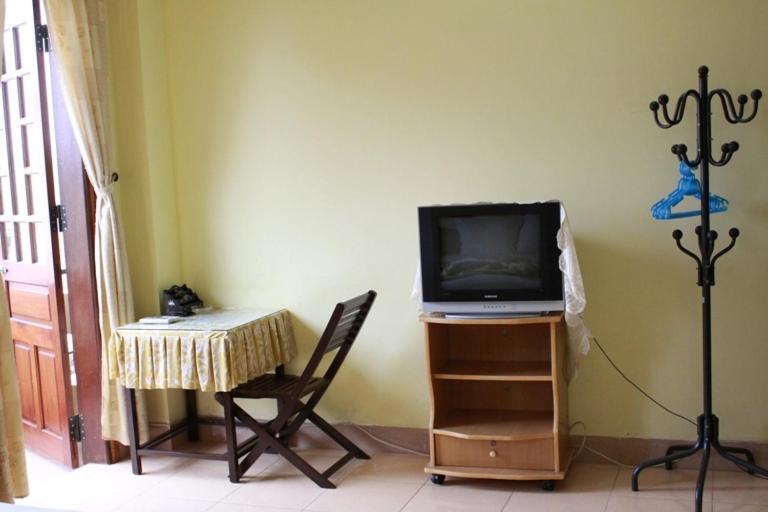 Phong Lan Guesthouse Hue Quarto foto