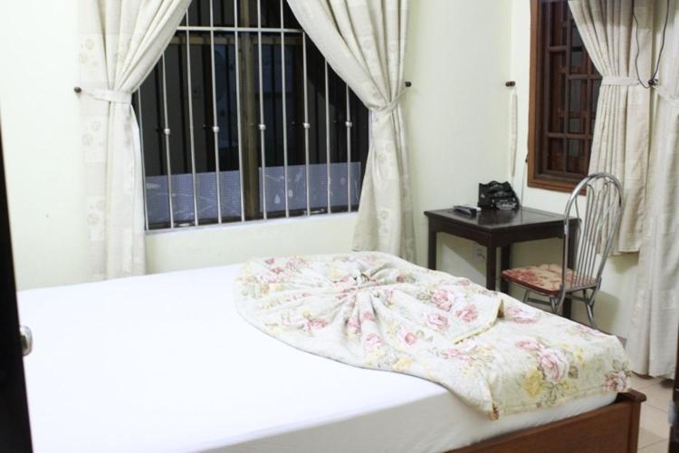 Phong Lan Guesthouse Hue Quarto foto